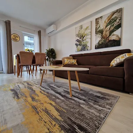 Apartament Bright Large 2br Apt With An Emperor-size Bed Bukareszt