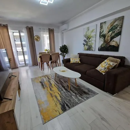 Bright Large 2br Apt With An Emperor-size Bed Apartment Bukarest