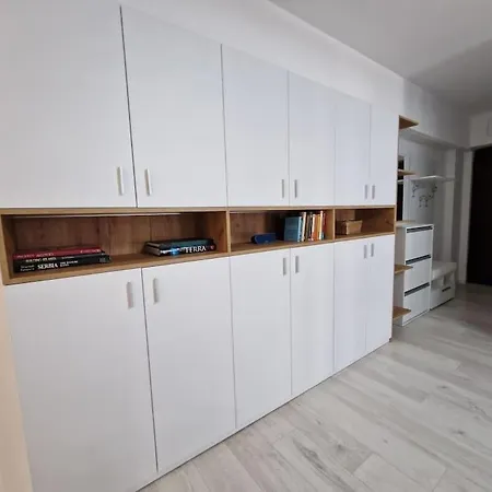 Bright Large 2br Apt With An Emperor-size Bed Apartament Bukareszt