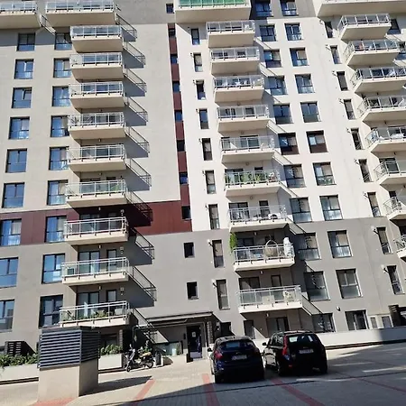 Bright Large 2br Apt With An Emperor-size Bed Apartman Bukarest