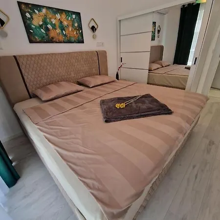 Lejlighed Bright Large 2br Apt With An Emperor-size Bed