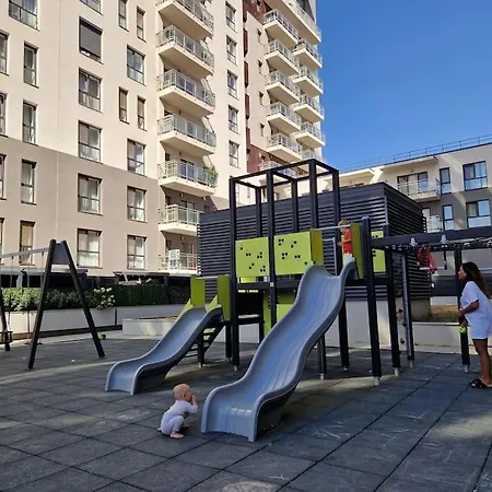 Bright Large 2br Apt With An Emperor-size Bed Lejlighed